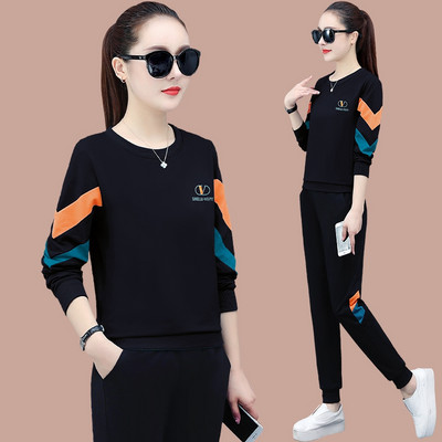 Sporty γυναικείο σετ που αποτελείται από δύο μέρη