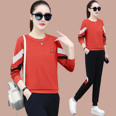 Sporty γυναικείο σετ που αποτελείται από δύο μέρη