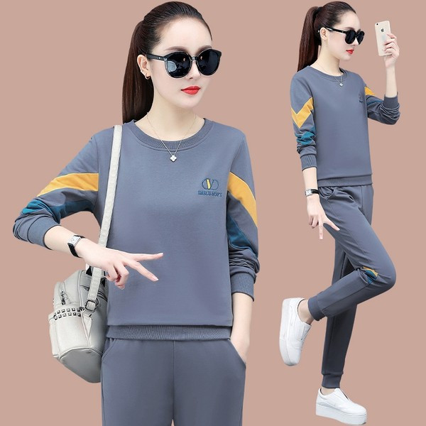 Sporty γυναικείο σετ που αποτελείται από δύο μέρη