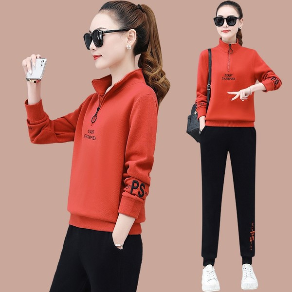 Sieviešu divdaļīgs komplekts ar rāvējslēdzēju un kabatu