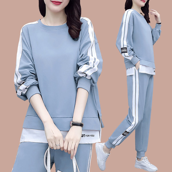 Γυναικείο αθλητικό σετ που αποτελείται από δύο μέρη