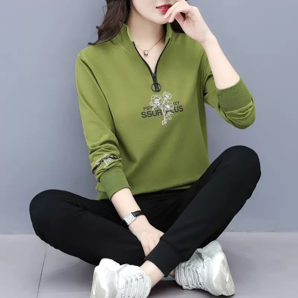 Ikdienas sieviešu komplekts ar izšuvumu - divi gabali