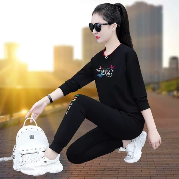 Ikdienas sieviešu tērps - divdaļīgs, kas sastāv no apakšas un augšdaļas