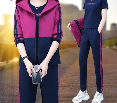 Női csapat cipzárral és kapucnival