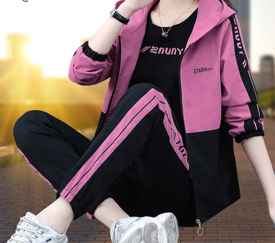 Női csapat cipzárral és kapucnival