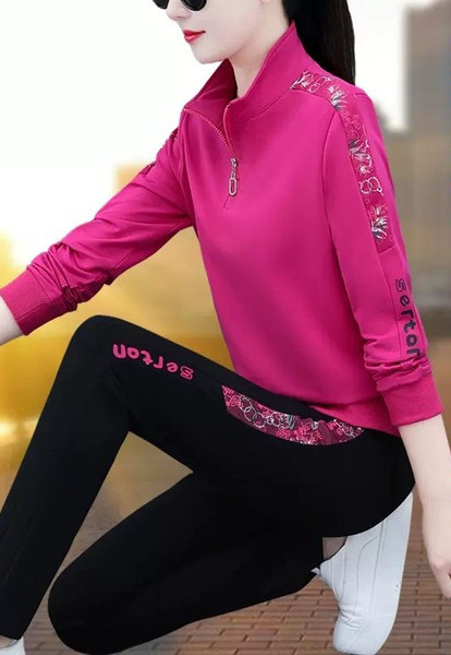 Ikdienas divdaļīgs tērps - blūze ar apkakli un biksēm