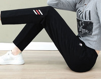 Ikdienas modeļa sieviešu divdaļīgs tērps