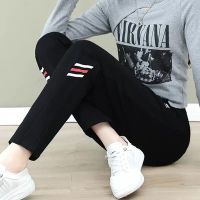 Ikdienas modeļa sieviešu divdaļīgs tērps