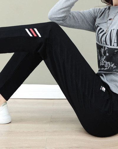 Ikdienas modeļa sieviešu divdaļīgs tērps