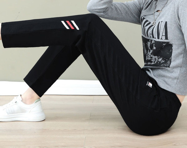 Ikdienas modeļa sieviešu divdaļīgs tērps