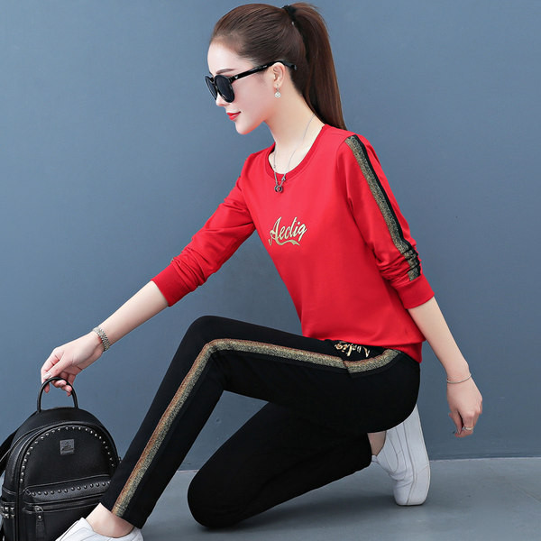 Új modell női két vagy három részes szett