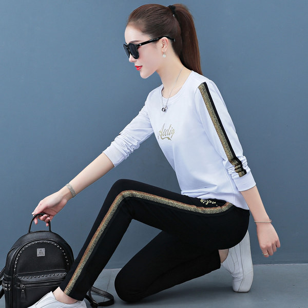 Új modell női két vagy három részes szett