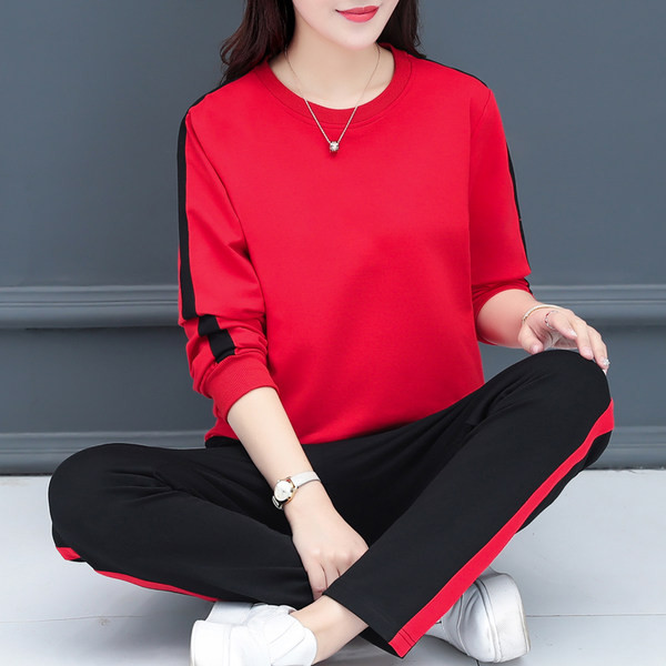 Moterų sporto komandų dviejų dalių modelis