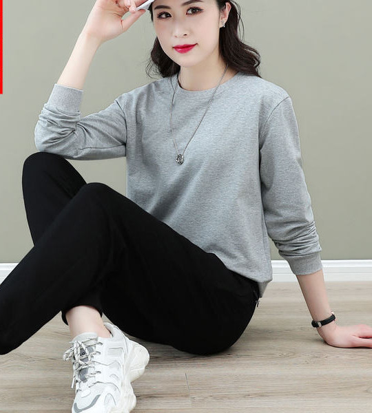 Sieviešu komandas tīrs modelis