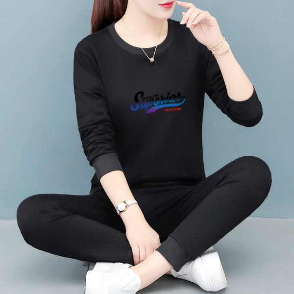 Jauna modeļa divdaļīgs sporta apģērbs ar uzrakstu sievietēm