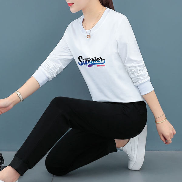 Jauna modeļa divdaļīgs sporta apģērbs ar uzrakstu sievietēm