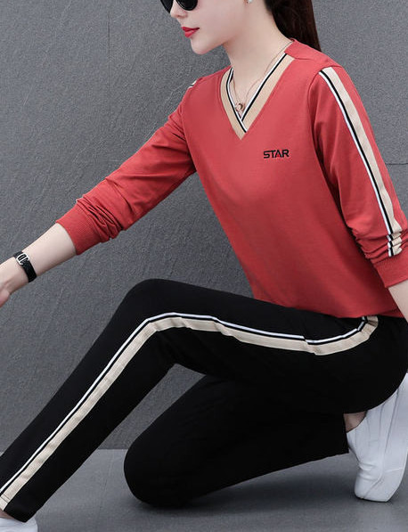 Sieviešu komanda - ar apmalēm trīs krāsās