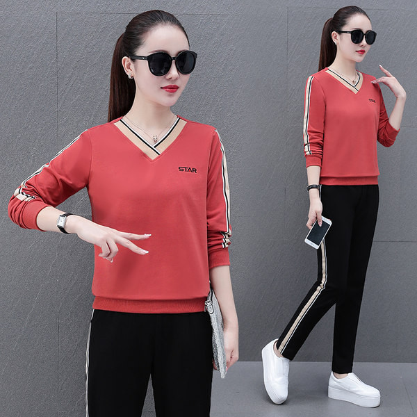 Sieviešu komanda - ar apmalēm trīs krāsās