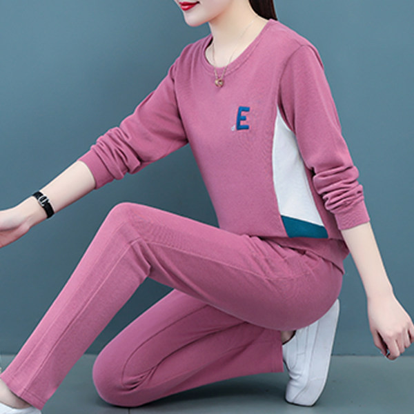 Νέο σχέδιο casual σετ με επιγραφή που αποτελείται από δύο μέρη