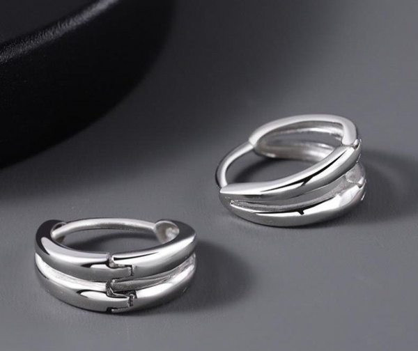 Vīriešu auskaru tīrs modelis