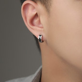 Vīriešu auskari sudraba krāsā