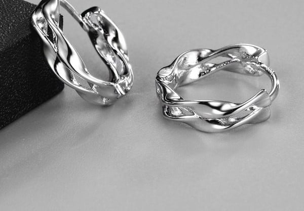 Μοντέρνα ανδρικά δαχτυλίδια - ένα ή δύο κομμάτια