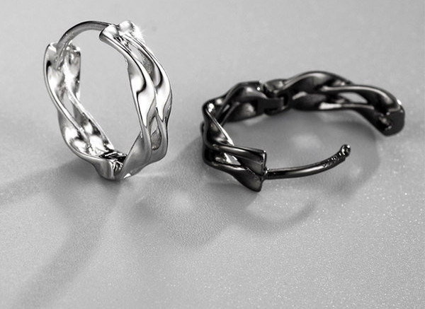 Μοντέρνα ανδρικά δαχτυλίδια - ένα ή δύο κομμάτια