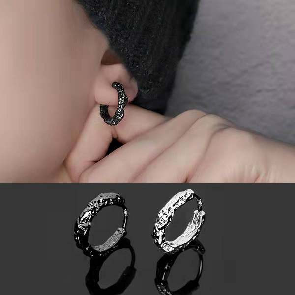 Ανδρικά σκουλαρίκια σε δύο χρώματα