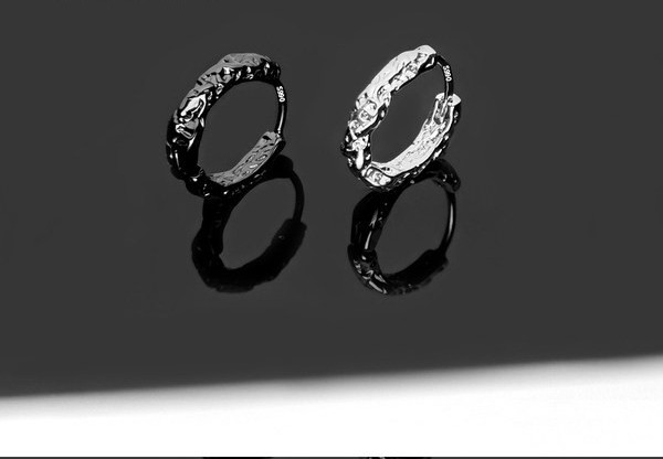 Férfi kerek fülbevaló egyetlen modell