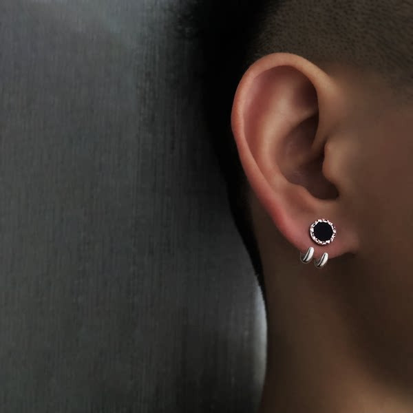 Muške naušnice s jednim kamenom
