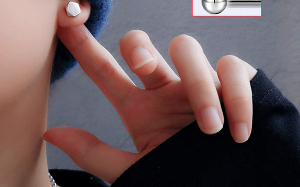 Egyszemélyes férfi fülbevaló két színben