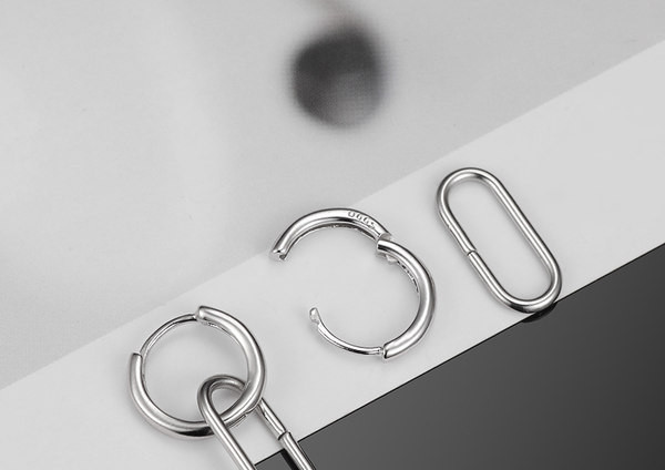 Vīriešu auskari ar kuloniem