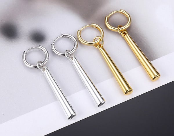 Ανδρικό μονό σκουλαρίκι με μενταγιόν