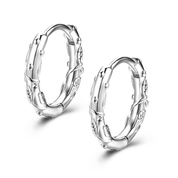 Moderni iegravēti stīpiņu auskari vīriešiem