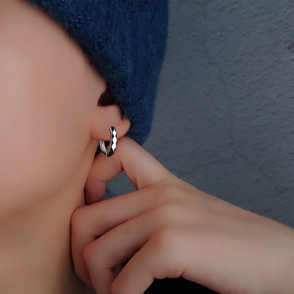 Vīriešu auskari ikdienas apaļš modelis