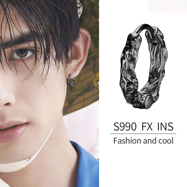 Modern férfi karikafülbevaló fekete és ezüst színben