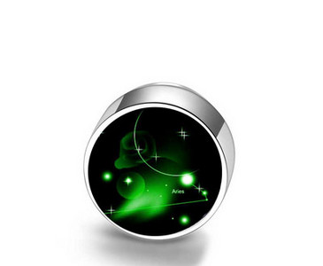 Muške naušnice u raznim bojama