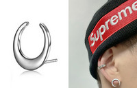 Moderne muške naušnice u srebrnoj boji