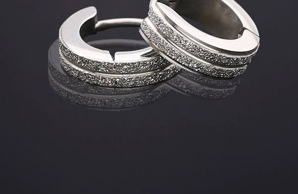 Ανδρικά στρογγυλά σκουλαρίκια σε διάφορα χρώματα