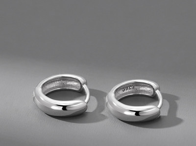 Vīriešu auskari - divās krāsās