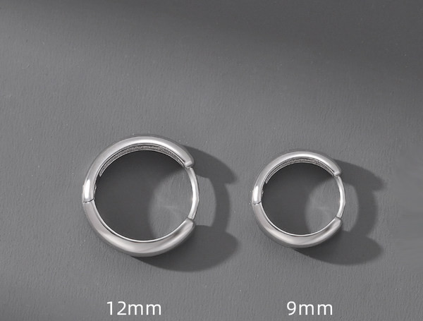 Vīriešu auskari - divās krāsās