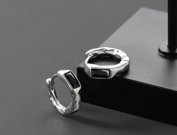 Ikdienas vīriešu sprādzes auskari