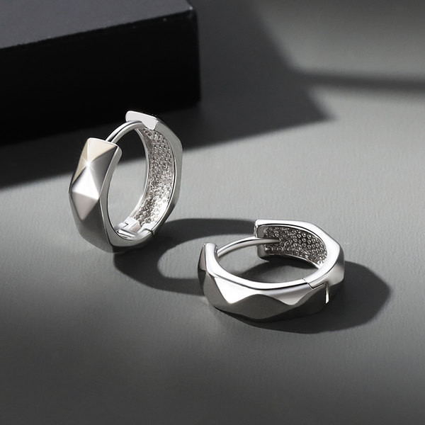 Sidabriniai vyriški auskarai