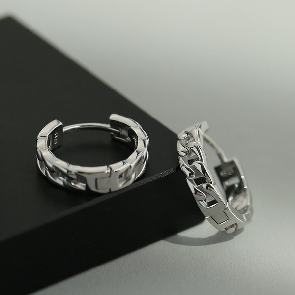 Vīriešu ikdienas auskari ar stīpām