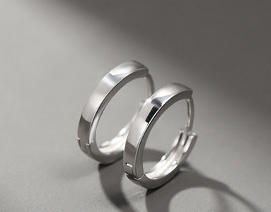 Στρογγυλά ανδρικά σκουλαρίκια