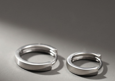 Στρογγυλά ανδρικά σκουλαρίκια