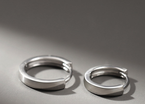 Στρογγυλά ανδρικά σκουλαρίκια