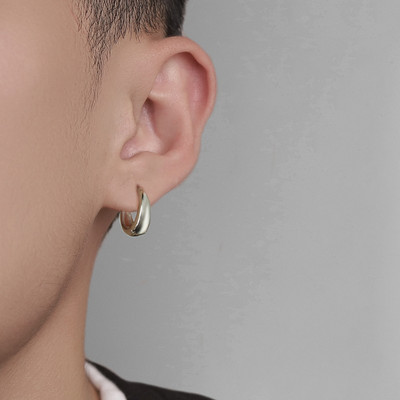 Tērauda auskari sudraba krāsā