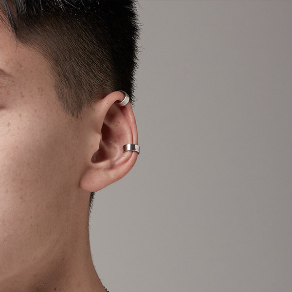 Vīriešu auskari - sudraba krāsā