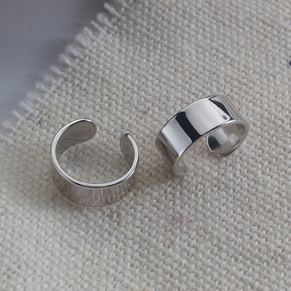 Vīriešu auskari - sudraba krāsā